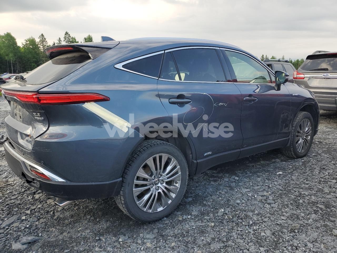 Photo 3 of 2021 TOYOTA VENZA LE (VIN JTEAAAAH4MJ040461)