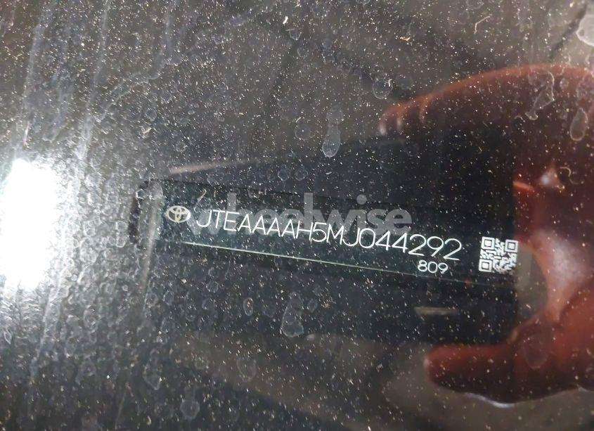 Photo 18 of 2021 Toyota Venza LIMITED (VIN JTEAAAAH5MJ044292)