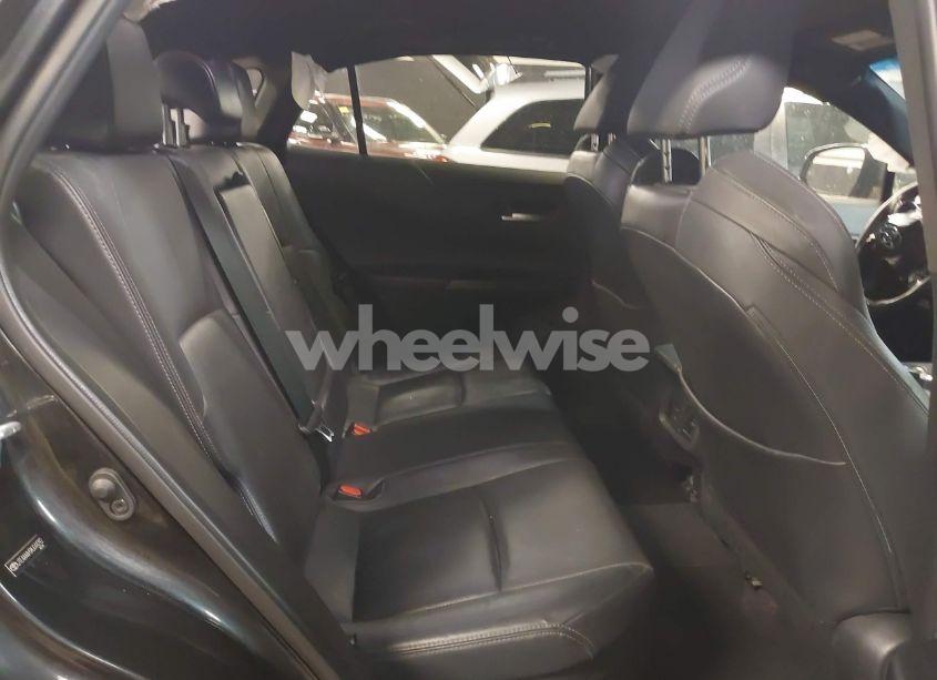 Photo 8 of 2021 Toyota Venza LIMITED (VIN JTEAAAAH5MJ044292)