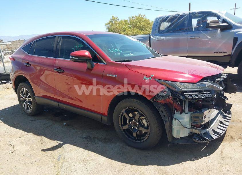 2021 Toyota Venza LE (VIN JTEAAAAH5MJ070861) main photo