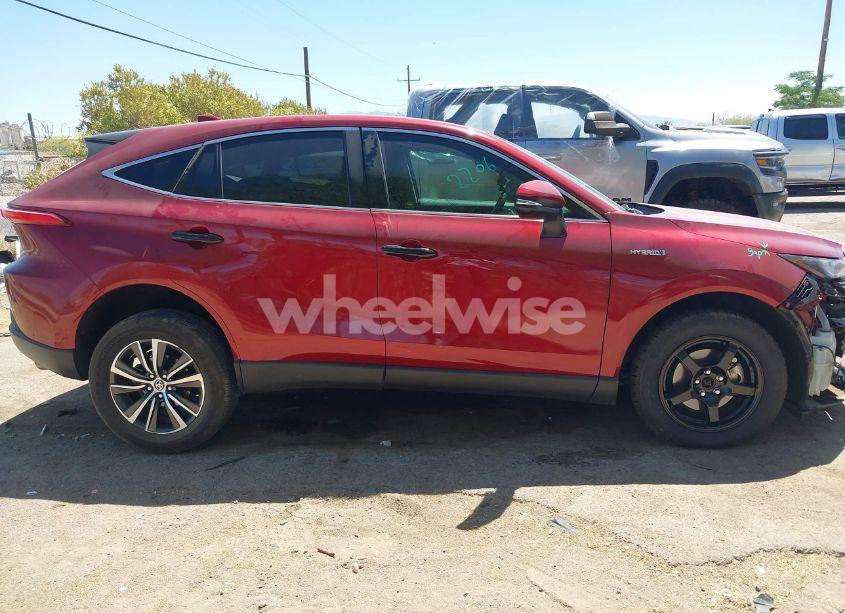 Photo 14 of 2021 Toyota Venza LE (VIN JTEAAAAH5MJ070861)