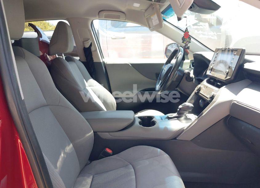Photo 5 of 2021 Toyota Venza LE (VIN JTEAAAAH5MJ070861)