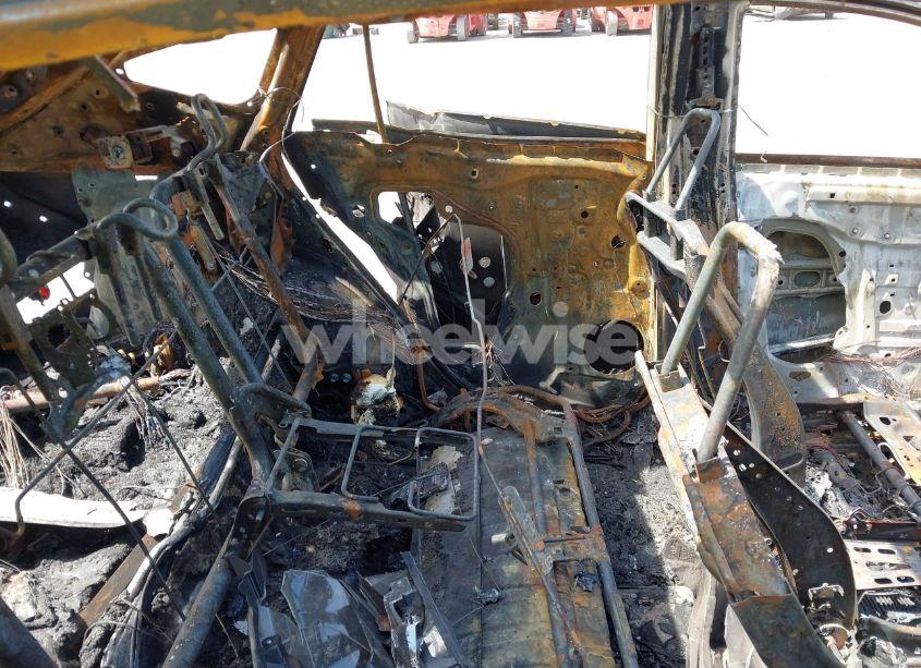 Photo 8 of 2021 Toyota Venza LIMITED (VIN JTEAAAAH5MJ084839)