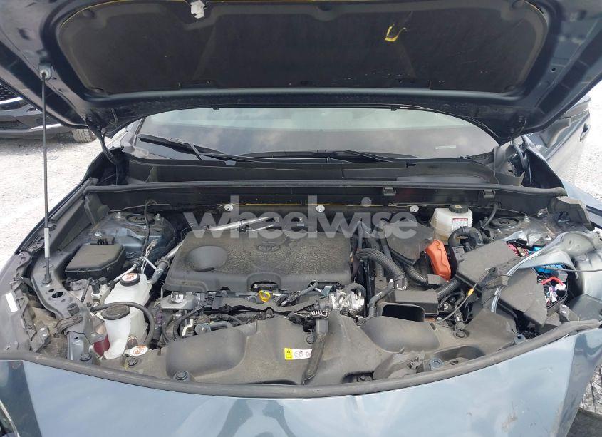 Photo 10 of 2024 Toyota Venza XLE (VIN JTEAAAAH5RJ169770)