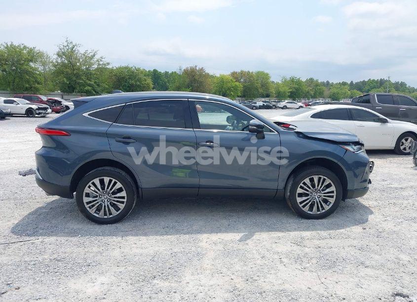 Photo 13 of 2024 Toyota Venza XLE (VIN JTEAAAAH5RJ169770)