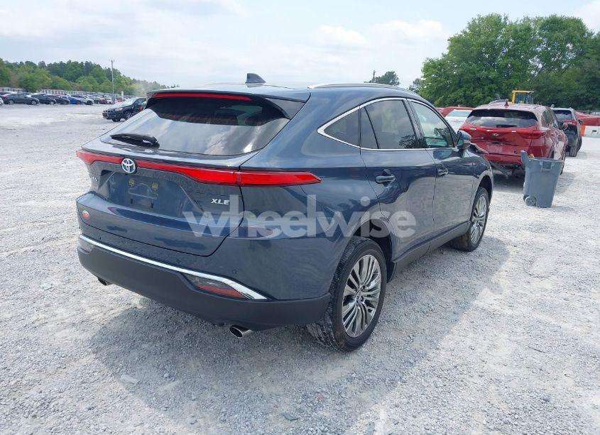 Photo 4 of 2024 Toyota Venza XLE (VIN JTEAAAAH5RJ169770)