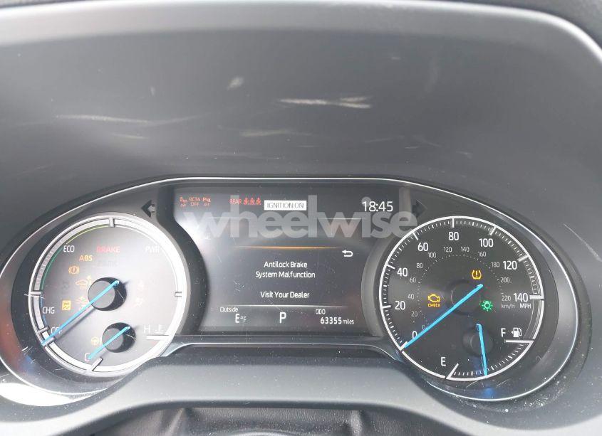 Photo 7 of 2024 Toyota Venza XLE (VIN JTEAAAAH5RJ169770)