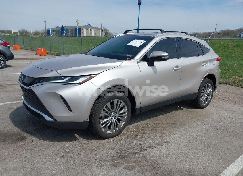 Photo 2 of 2023 Toyota Venza XLE (VIN JTEAAAAH6PJ142686)