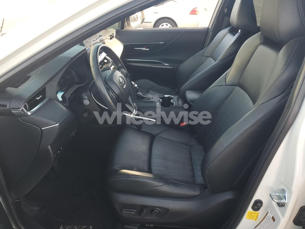 Photo 7 of 2021 TOYOTA VENZA LE (VIN JTEAAAAH8MJ013716)