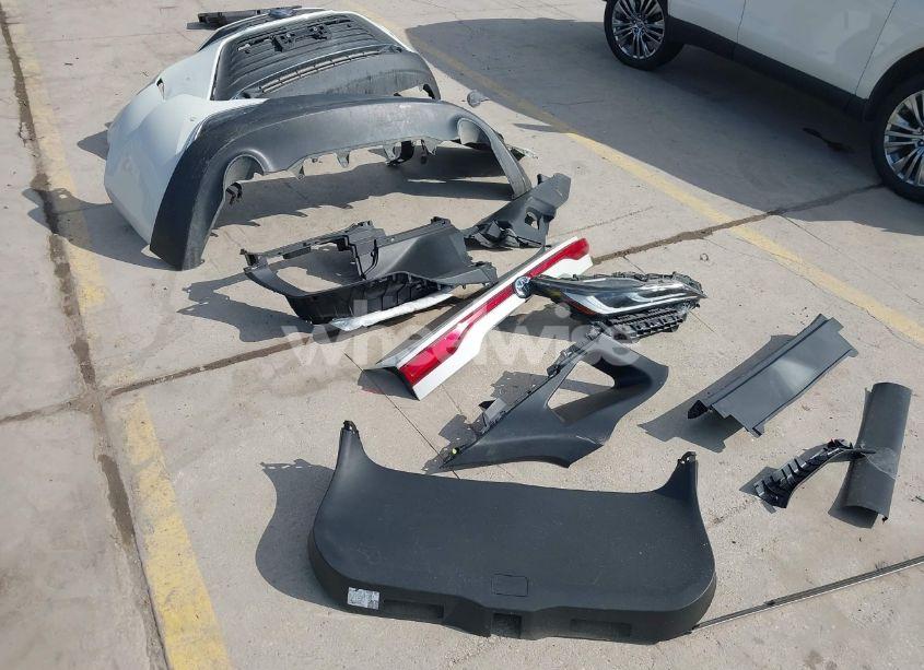 Photo 12 of 2021 Toyota Venza XLE (VIN JTEAAAAH8MJ036252)