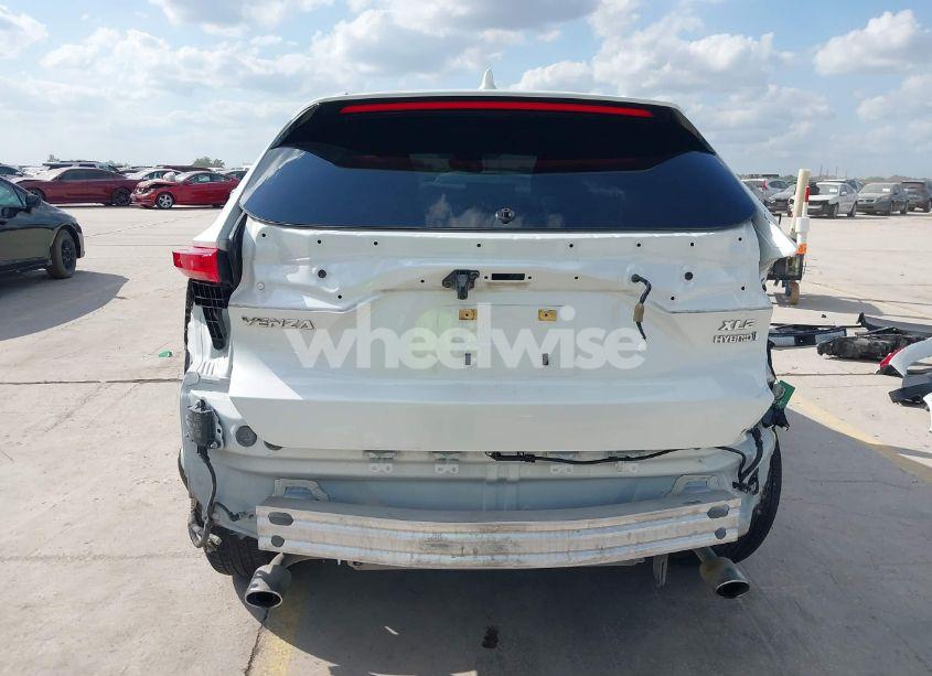 Photo 17 of 2021 Toyota Venza XLE (VIN JTEAAAAH8MJ036252)