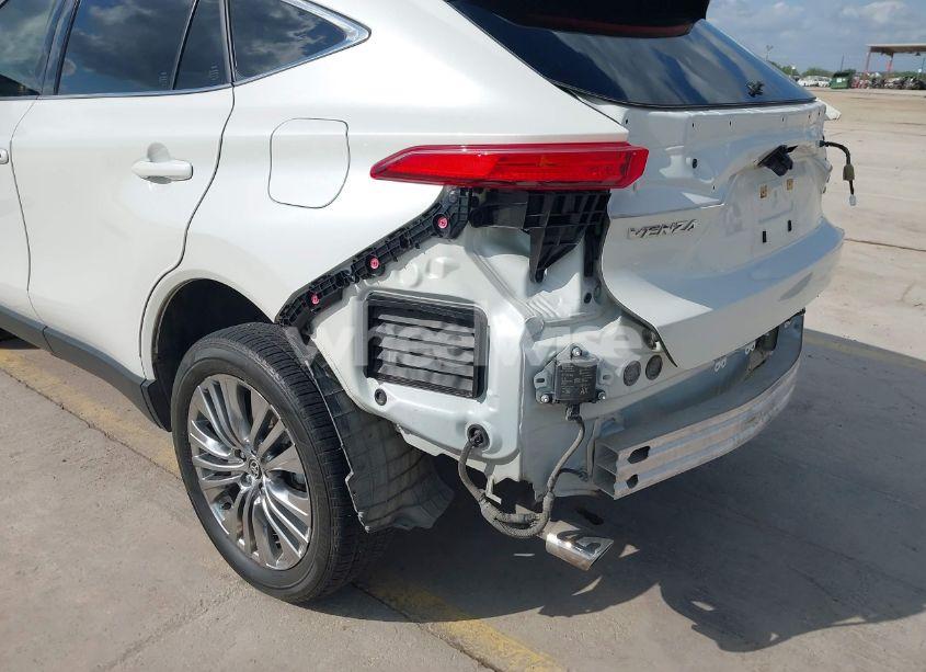 Photo 20 of 2021 Toyota Venza XLE (VIN JTEAAAAH8MJ036252)