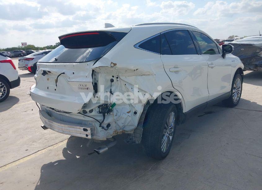 Photo 4 of 2021 Toyota Venza XLE (VIN JTEAAAAH8MJ036252)