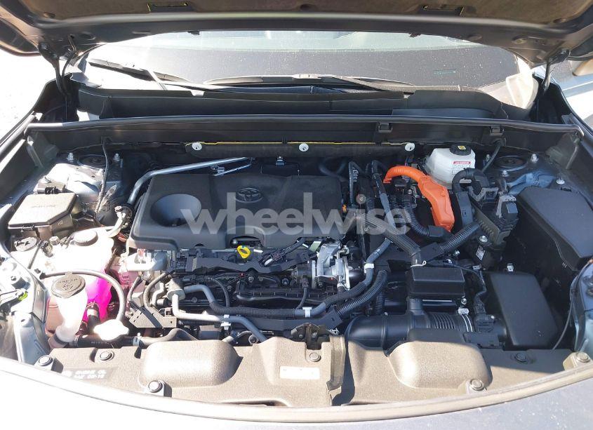 Photo 10 of 2021 Toyota Venza XLE (VIN JTEAAAAH9MJ000411)