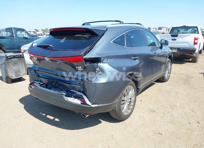 Photo 4 of 2021 Toyota Venza XLE (VIN JTEAAAAH9MJ000411)