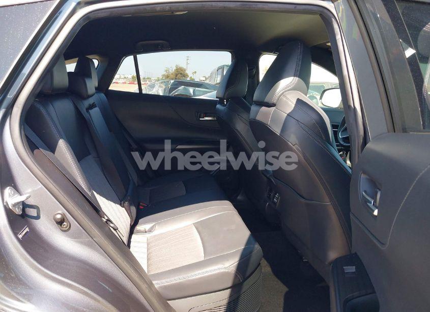 Photo 8 of 2021 Toyota Venza XLE (VIN JTEAAAAH9MJ000411)