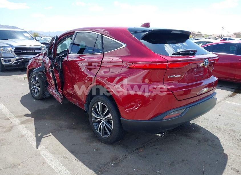 Photo 3 of 2021 Toyota Venza LE (VIN JTEAAAAH9MJ035272)