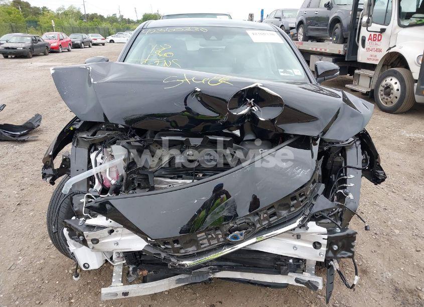 Photo 12 of 2024 Toyota Venza LE (VIN JTEAAAAH9RJ192002)