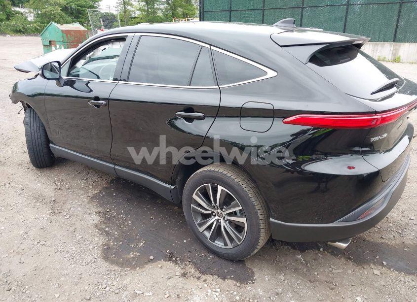 Photo 3 of 2024 Toyota Venza LE (VIN JTEAAAAH9RJ192002)