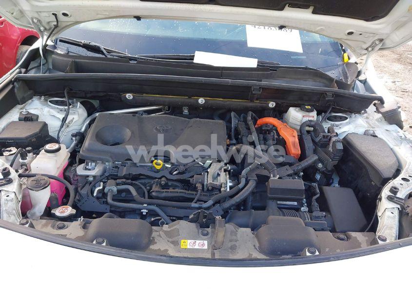 Photo 10 of 2021 Toyota Venza XLE (VIN JTEAAAAHXMJ071410)