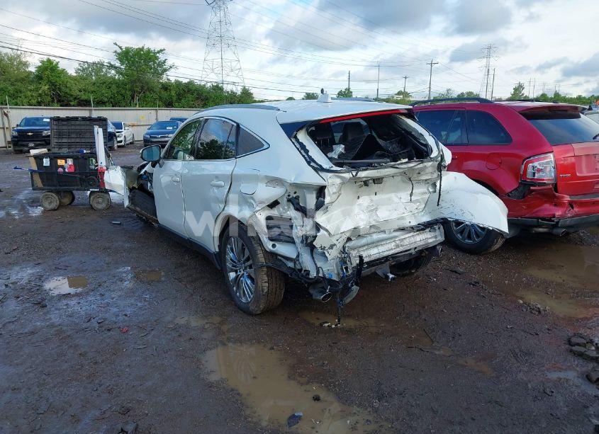 Photo 3 of 2021 Toyota Venza XLE (VIN JTEAAAAHXMJ071410)