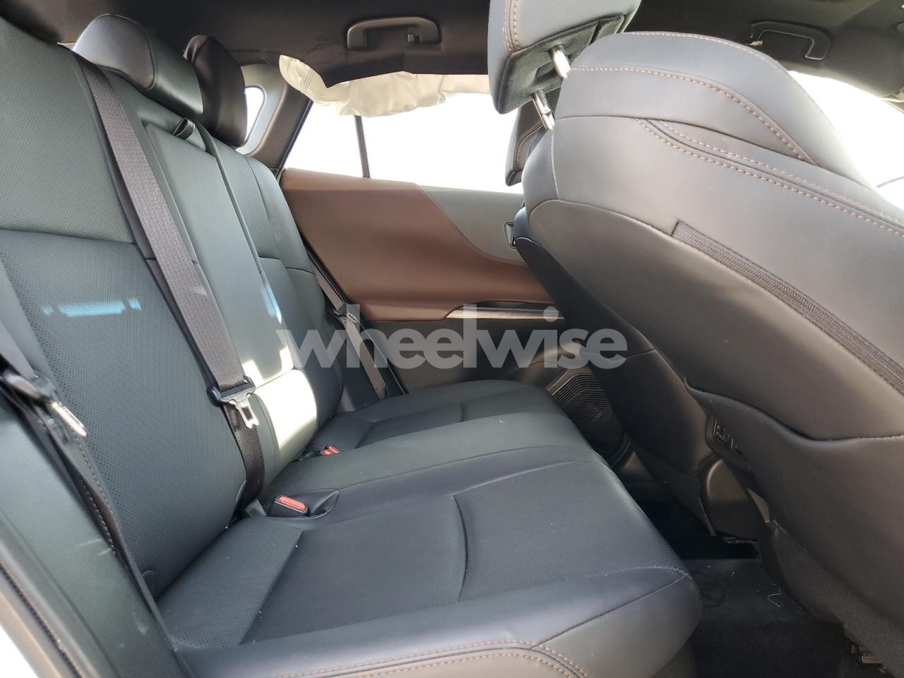 Photo 11 of 2021 TOYOTA VENZA LE (VIN JTEAAAAHXMJ085548)
