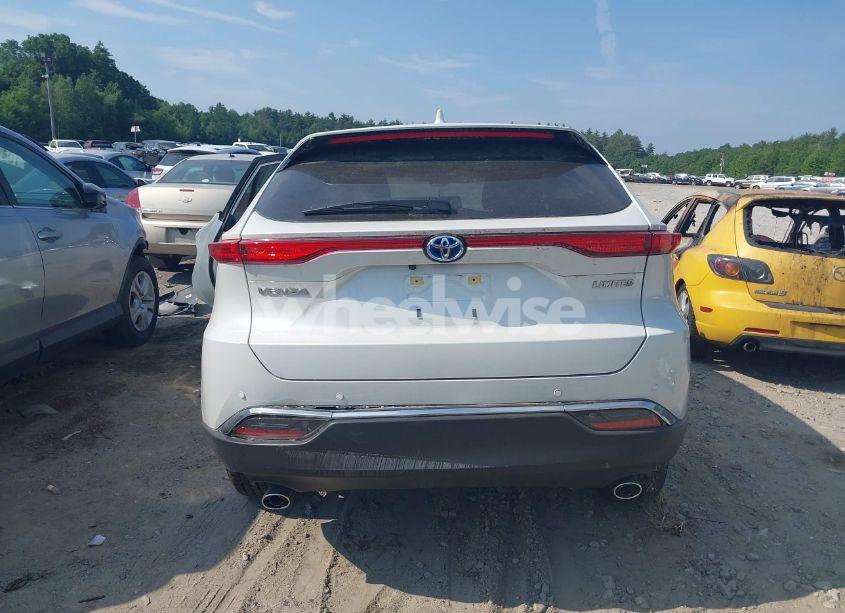 Photo 17 of 2024 Toyota Venza LIMITED (VIN JTEAAAAHXRJ153581)