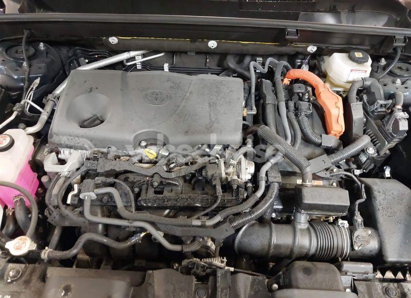 Photo 10 of 2024 Toyota Venza LE (VIN JTEAAAAHXRJ158019)