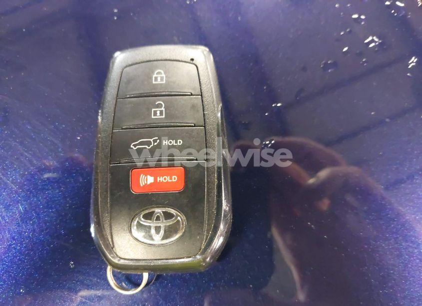 Photo 11 of 2024 Toyota Venza LE (VIN JTEAAAAHXRJ158019)