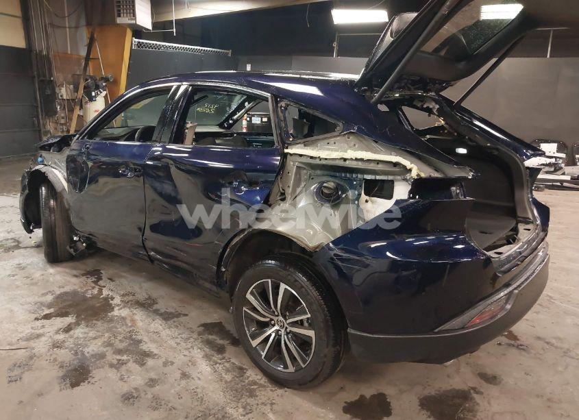 Photo 3 of 2024 Toyota Venza LE (VIN JTEAAAAHXRJ158019)