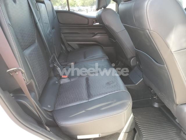 Photo 2 of 2025 TOYOTA LAND CRUISER BASE (VIN JTEABFAJ1S5014225)