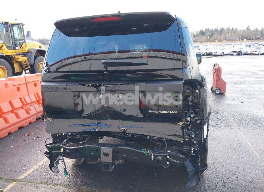 Photo 6 of 2024 Toyota Land CRUISER (VIN JTEABFAJ7RK015987)