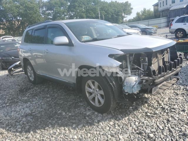 Photo 8 of 2013 TOYOTA HIGHLANDER BASE N/A (VIN JTEBC3EH4D2016238)