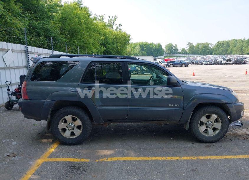 Photo 13 of 2004 Toyota 4runner SR5 V8 (VIN JTEBT14R240031458)