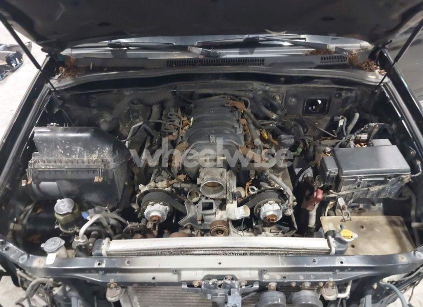 Photo 10 of 2005 Toyota 4runner SR5 V8 (VIN JTEBT14R250054868)