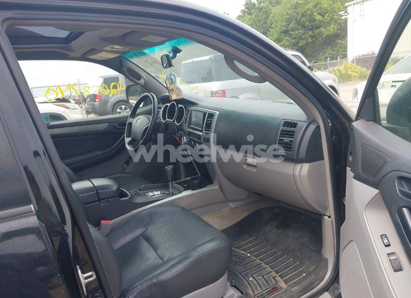 Photo 5 of 2005 Toyota 4runner SR5 V8 (VIN JTEBT14R750055384)