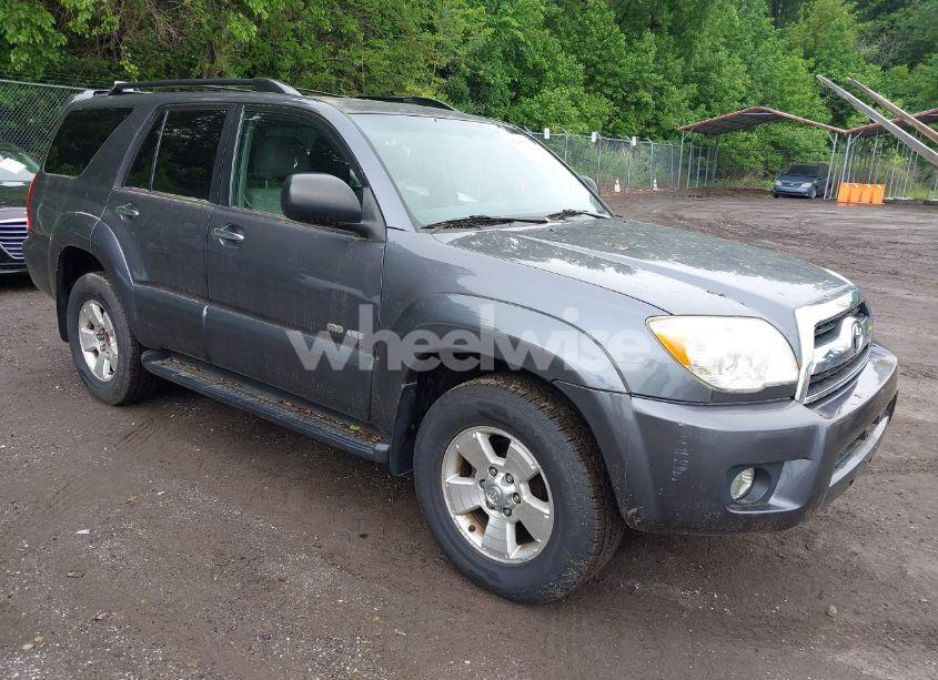2006 Toyota 4runner SR5 V8 (VIN JTEBT14R768029080) main photo