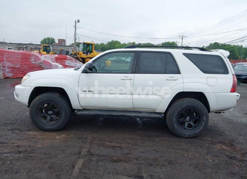 Photo 14 of 2005 Toyota 4runner SR5 V8 (VIN JTEBT14R858022055)