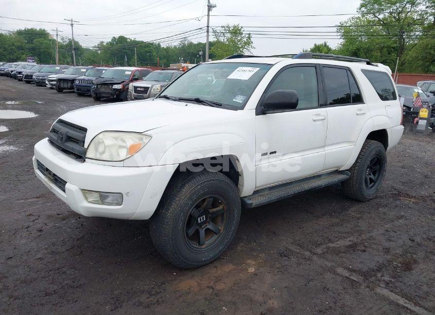 Photo 2 of 2005 Toyota 4runner SR5 V8 (VIN JTEBT14R858022055)