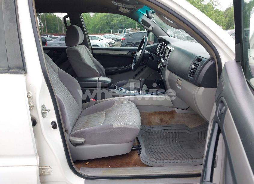 Photo 5 of 2005 Toyota 4runner SR5 V8 (VIN JTEBT14R858022055)