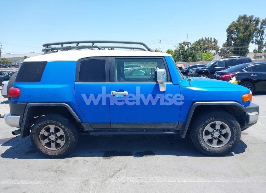 Photo 13 of 2007 Toyota Fj CRUISER (VIN JTEBU11F070050828)