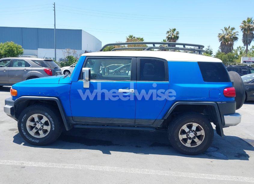 Photo 14 of 2007 Toyota Fj CRUISER (VIN JTEBU11F070050828)