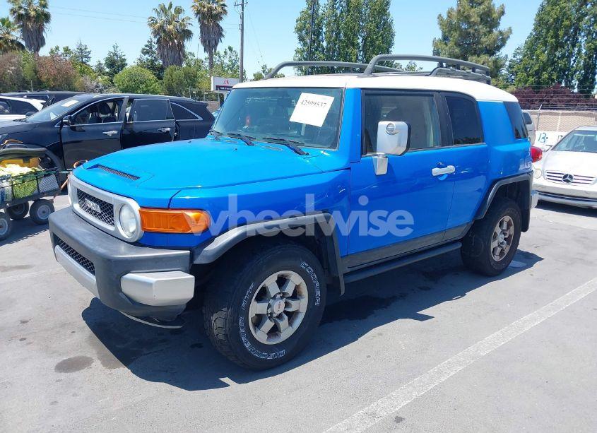 Photo 2 of 2007 Toyota Fj CRUISER (VIN JTEBU11F070050828)