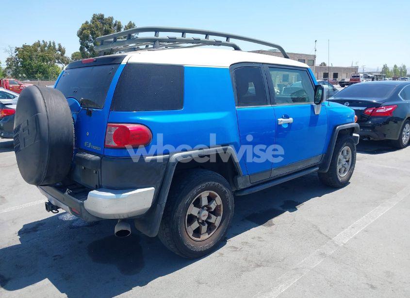 Photo 4 of 2007 Toyota Fj CRUISER (VIN JTEBU11F070050828)