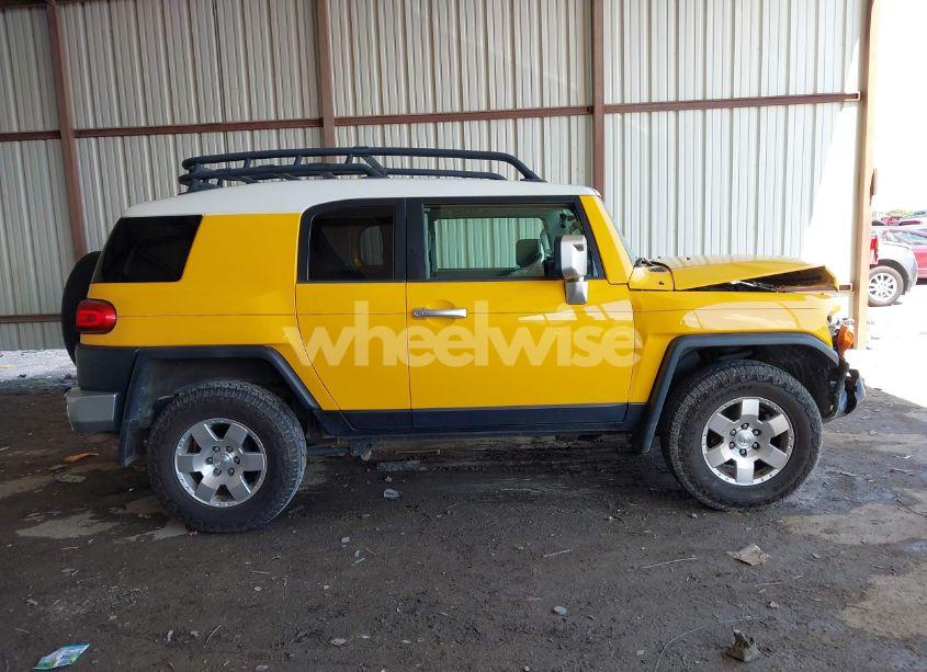 Photo 13 of 2009 Toyota Fj CRUISER (VIN JTEBU11F29K060154)