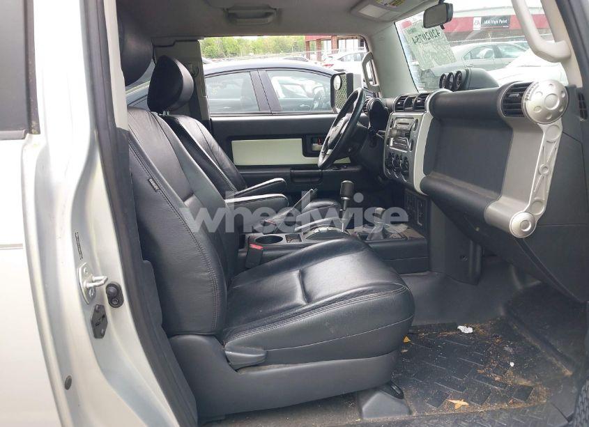 Photo 5 of 2008 Toyota Fj CRUISER (VIN JTEBU11F88K013869)