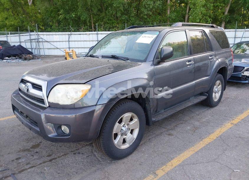 Photo 2 of 2006 Toyota 4runner SR5 V6 (VIN JTEBU14R168052982)