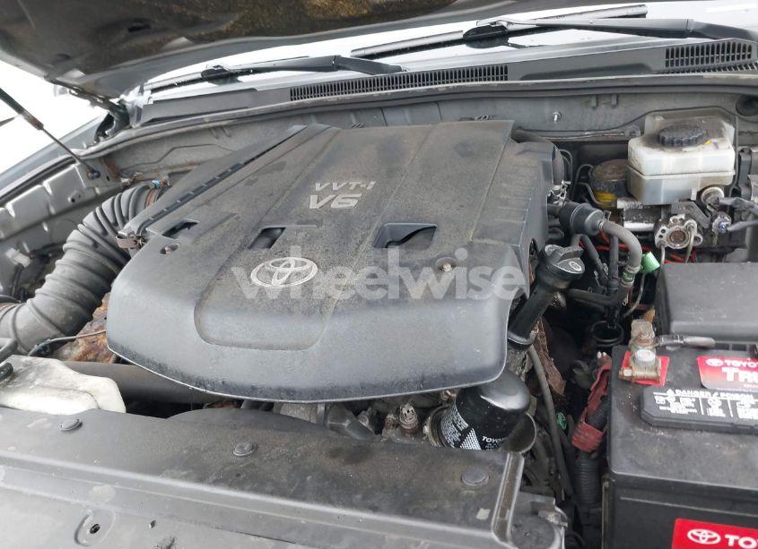 Photo 10 of 2004 Toyota 4runner SR5 V6 (VIN JTEBU14R240033871)