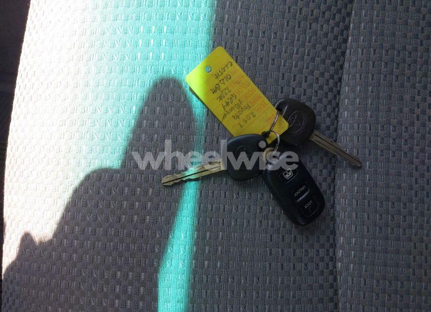 Photo 11 of 2004 Toyota 4runner SR5 V6 (VIN JTEBU14R340042742)