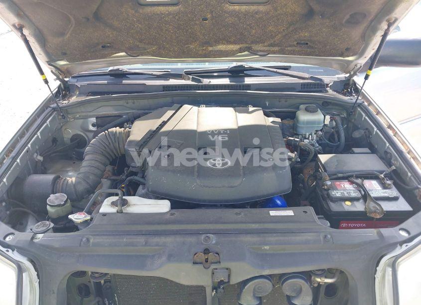 Photo 10 of 2006 Toyota 4runner SR5 V6 (VIN JTEBU14R360098120)